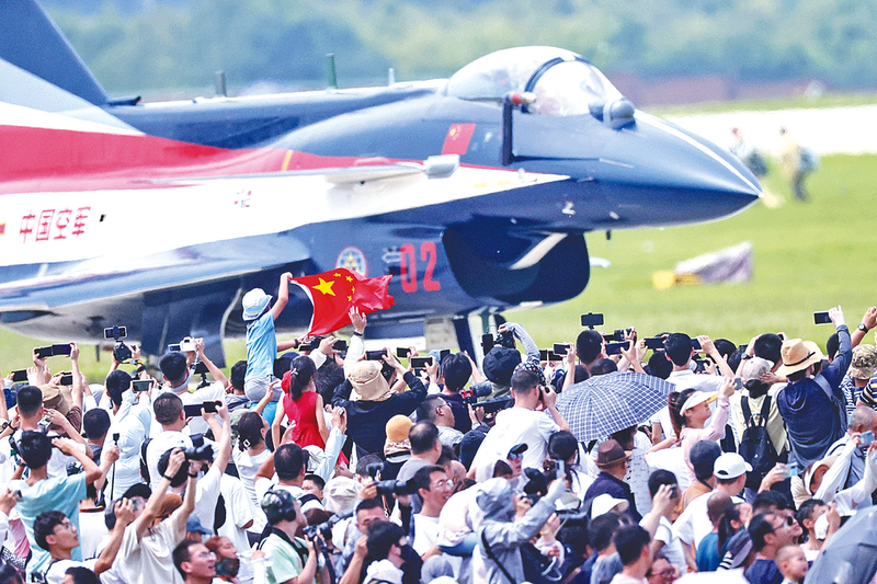 大鸡日逼长春航空展迎来首个公众日